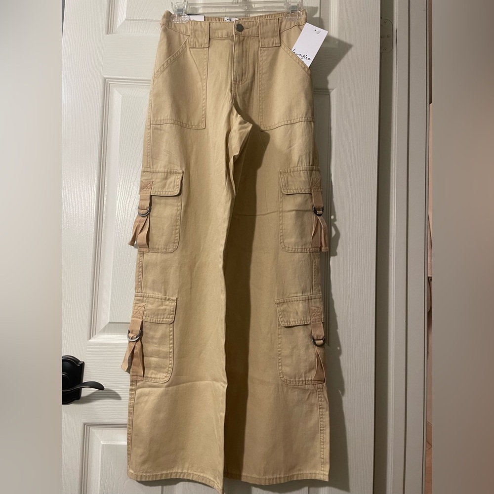 1/XS Love Fire Cotton Mid Rise Wide Leg Cargo Pants NWT New! Elastic Back Tan
